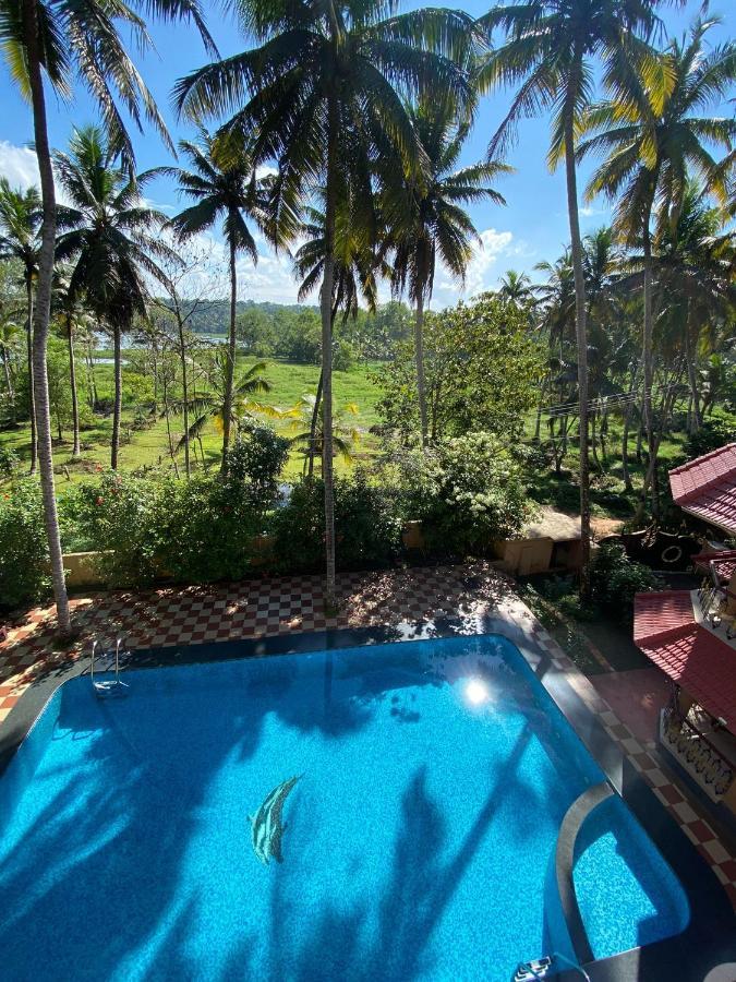 Ganesh Ayurveda Holiday Home Bed And Breakfast Kovalam Bagian luar foto