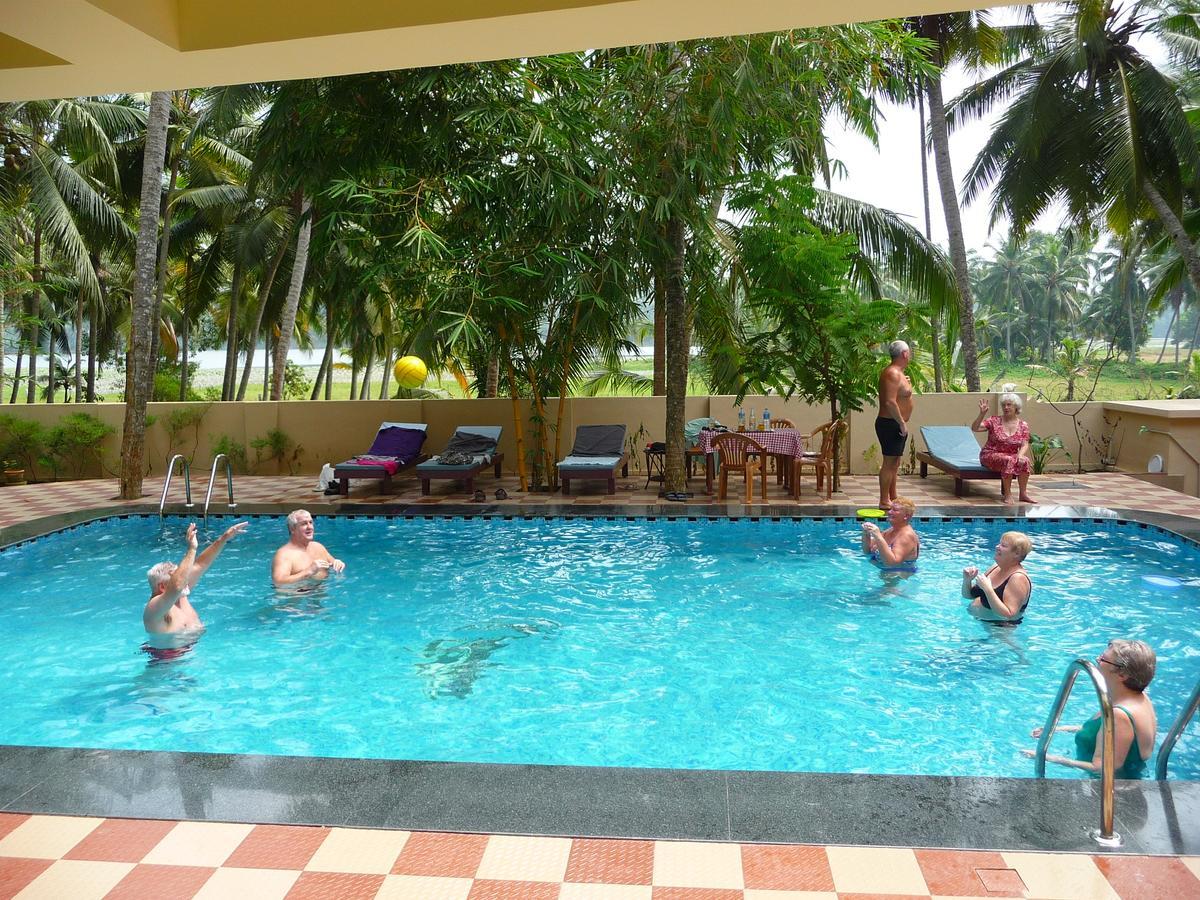 Ganesh Ayurveda Holiday Home Bed And Breakfast Kovalam Bagian luar foto