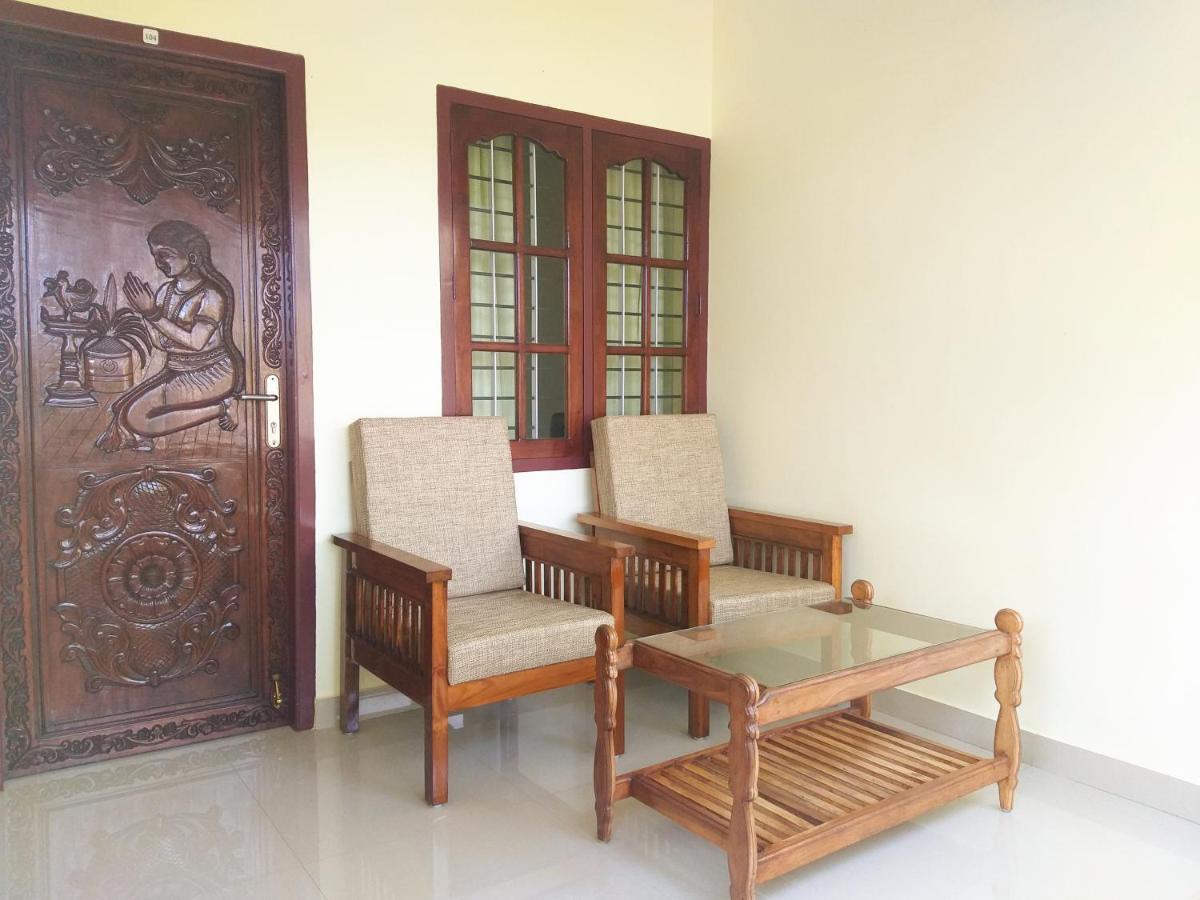Ganesh Ayurveda Holiday Home Bed And Breakfast Kovalam Bagian luar foto