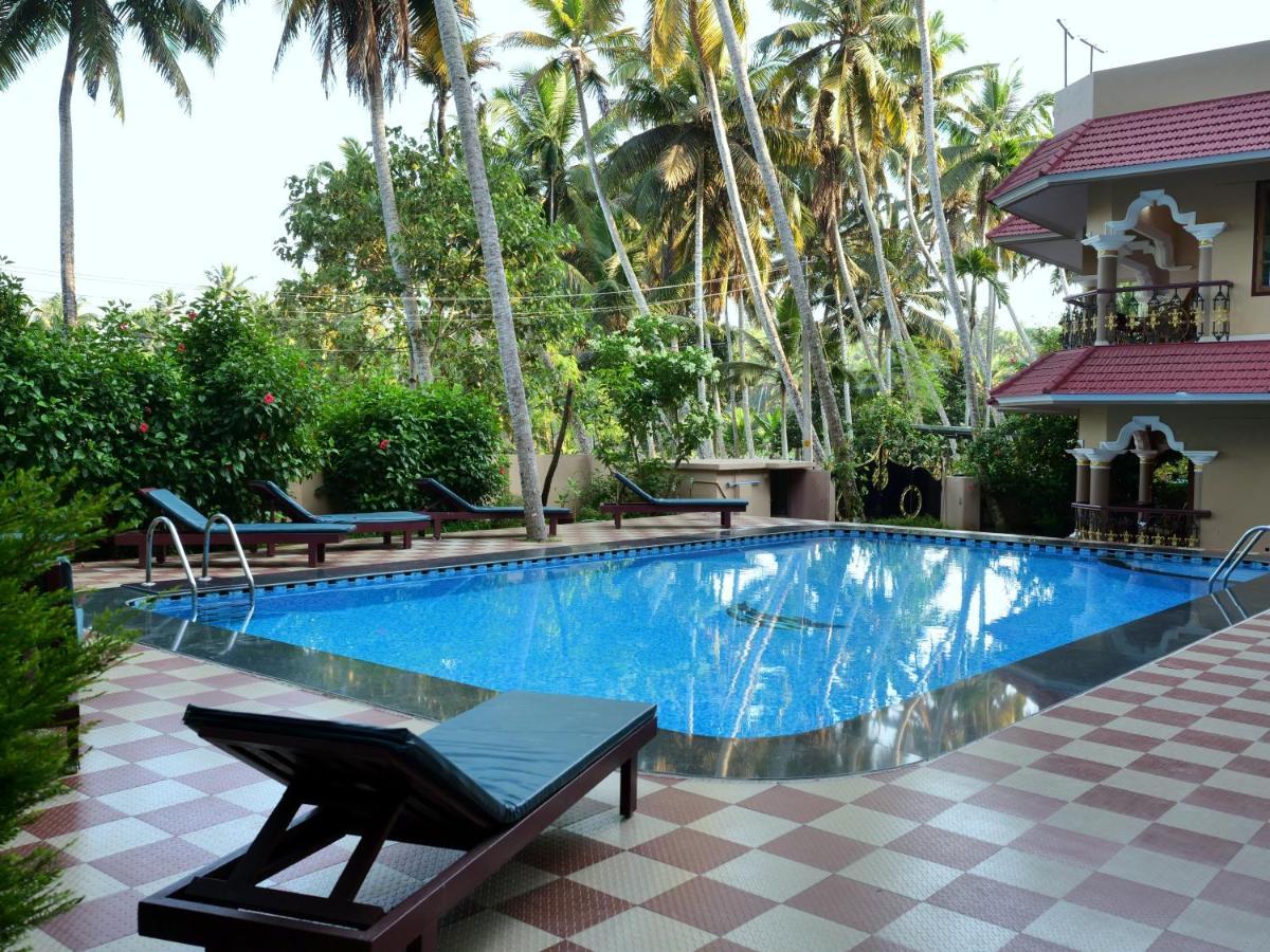 Ganesh Ayurveda Holiday Home Bed And Breakfast Kovalam Bagian luar foto