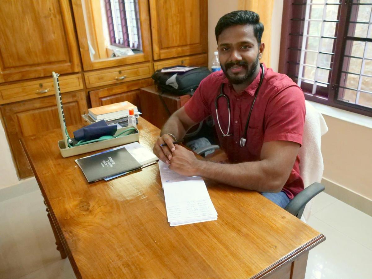 Ganesh Ayurveda Holiday Home Bed And Breakfast Kovalam Bagian luar foto
